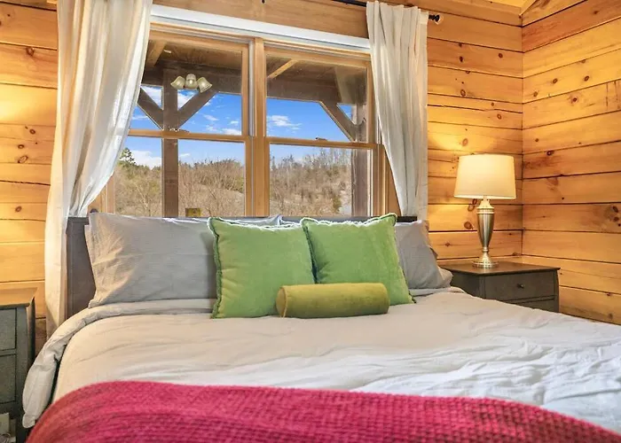 Balk Oasis, Mountain Views,Rustic, Hottub