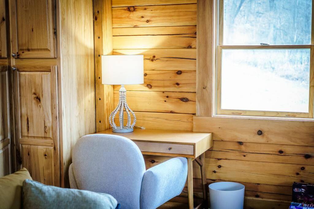 Balk Oasis, Mountain Views,rustic, Hottub * Stanley