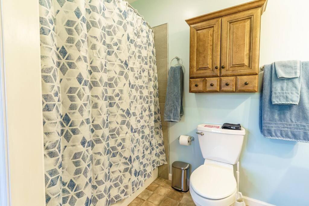 Balk Oasis, Mountain Views,rustic, Hottub Holiday home *